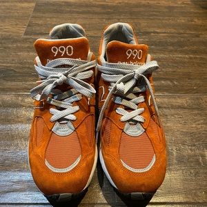 New Balance 990